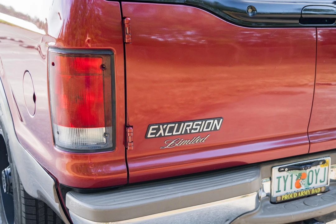 2000 Ford Excursion - Image 25 of 31