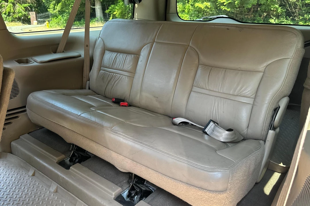 2000 Ford Excursion - Image 25 of 31