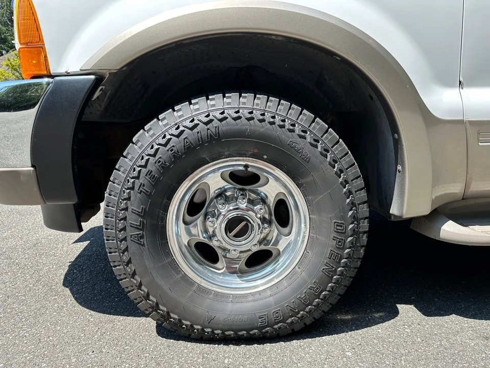 2000 Ford Excursion - Image 19 of 31