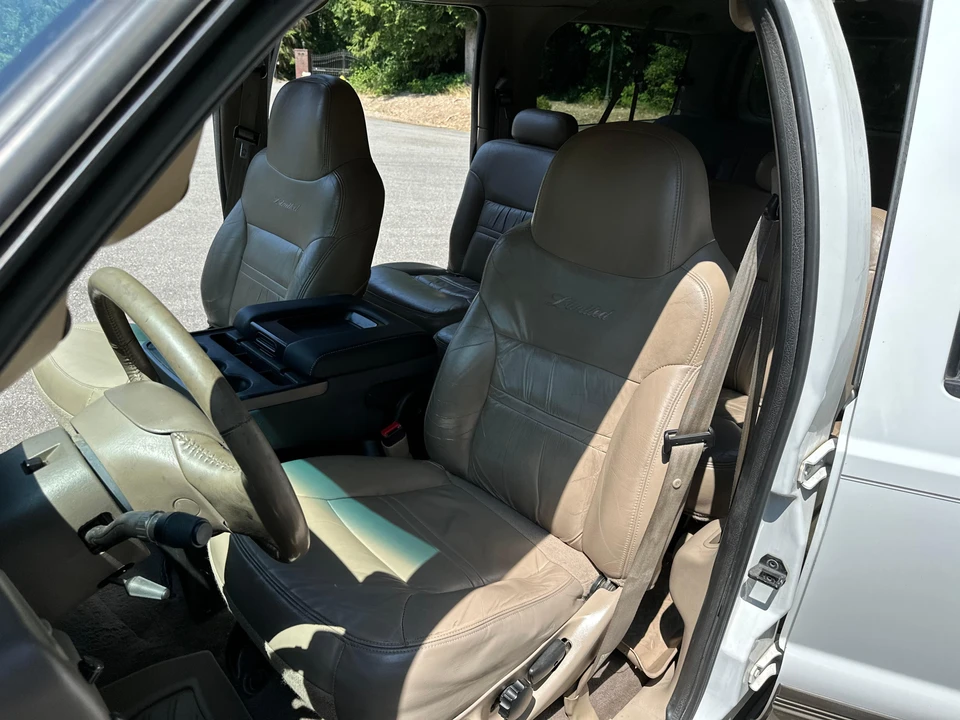 2000 Ford Excursion - Image 27 of 31