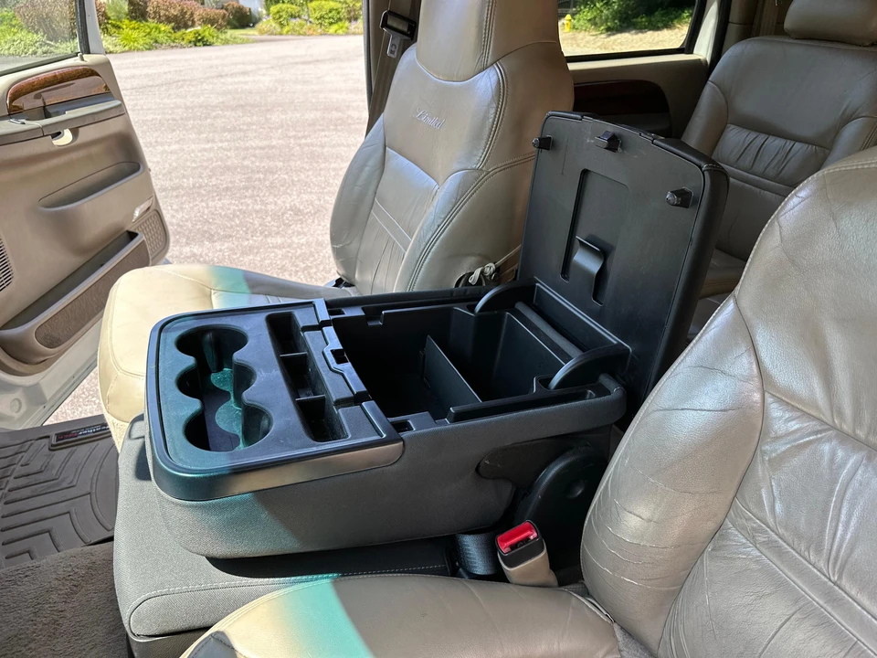 2000 Ford Excursion - Image 28 of 31
