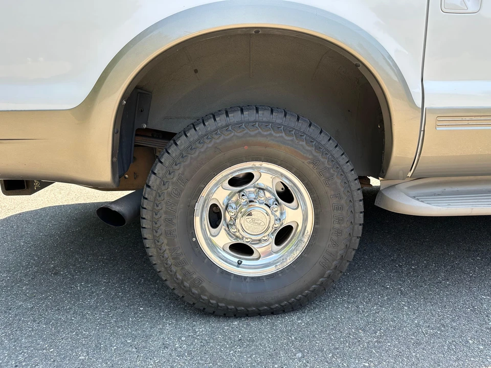 2000 Ford Excursion - Image 21 of 31