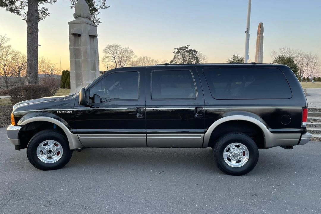2000 Ford Excursion - Image 3 of 31