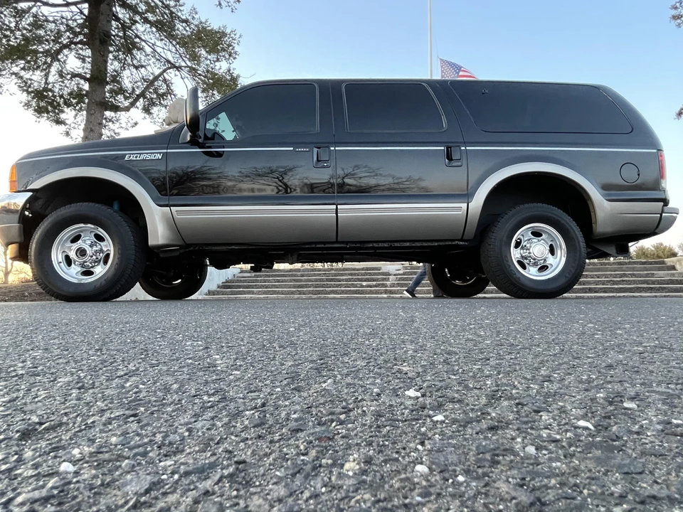 2000 Ford Excursion - Image 9 of 31