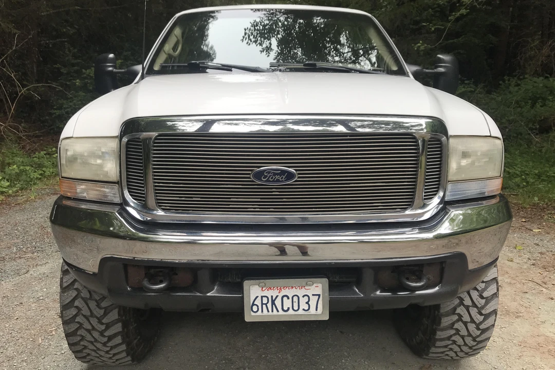 2000 Ford Excursion - Image 2 of 5