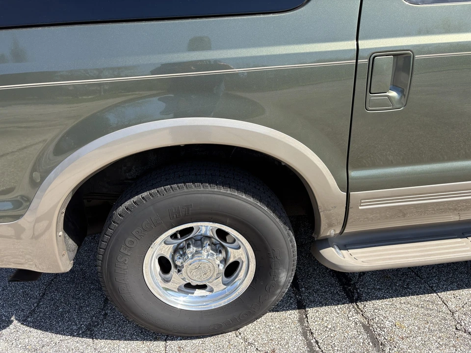 2000 Ford Excursion - Image 24 of 31