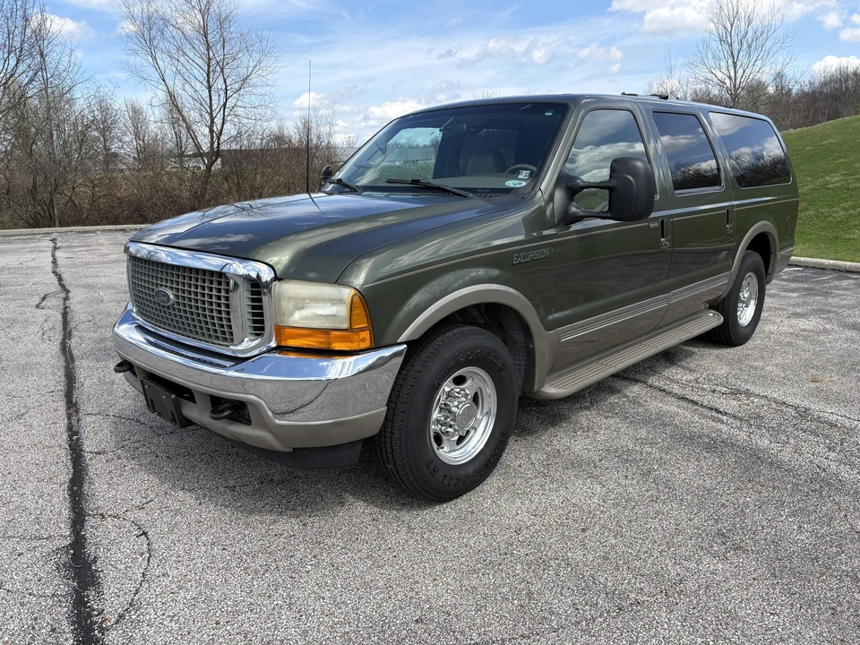 2000 Ford Excursion - Image 3 of 31
