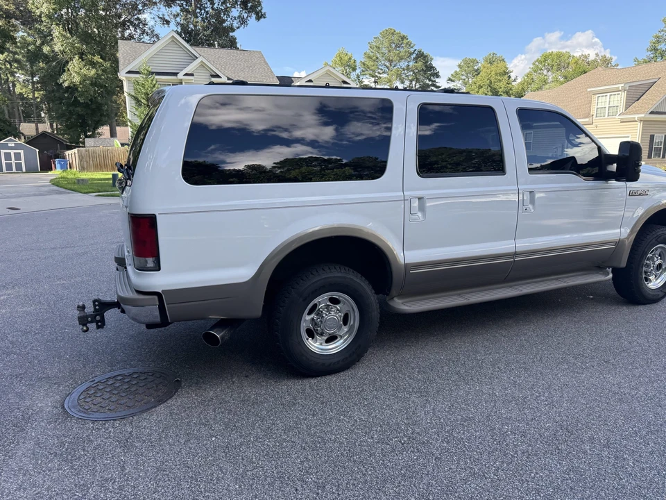 2000 Ford Excursion - Image 19 of 31