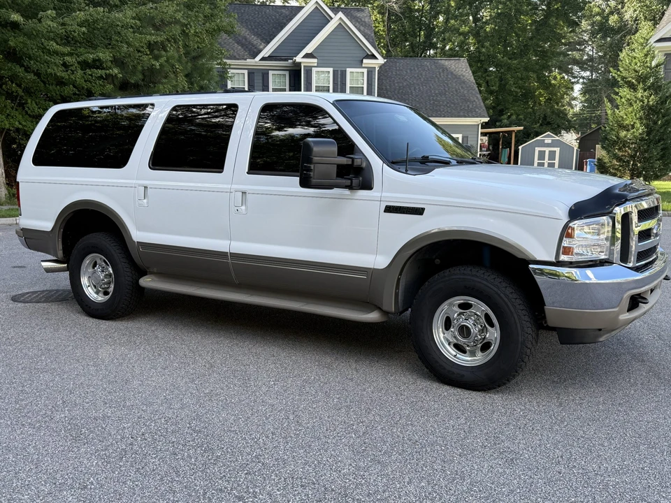 2000 Ford Excursion - Image 2 of 31