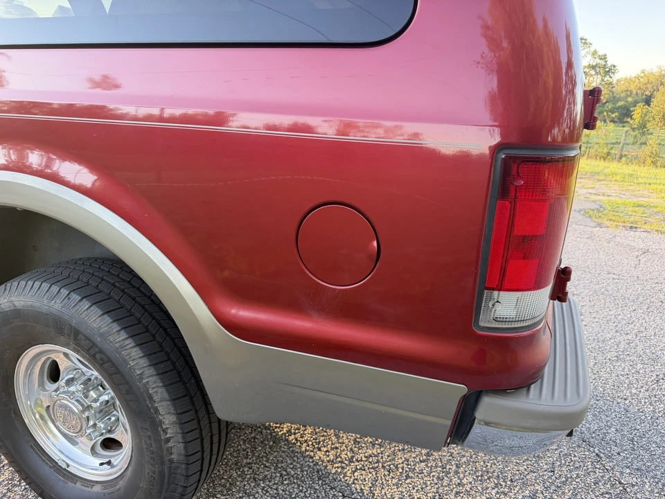 2000 Ford Excursion - Image 28 of 31