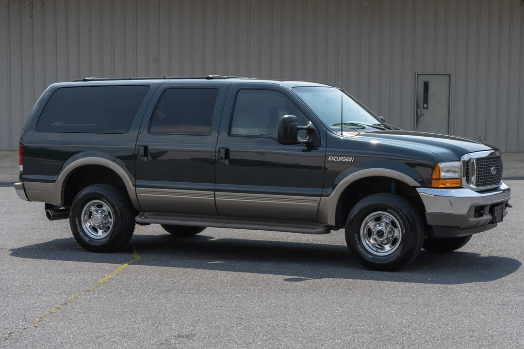 2000 Ford Excursion - Image 2 of 31