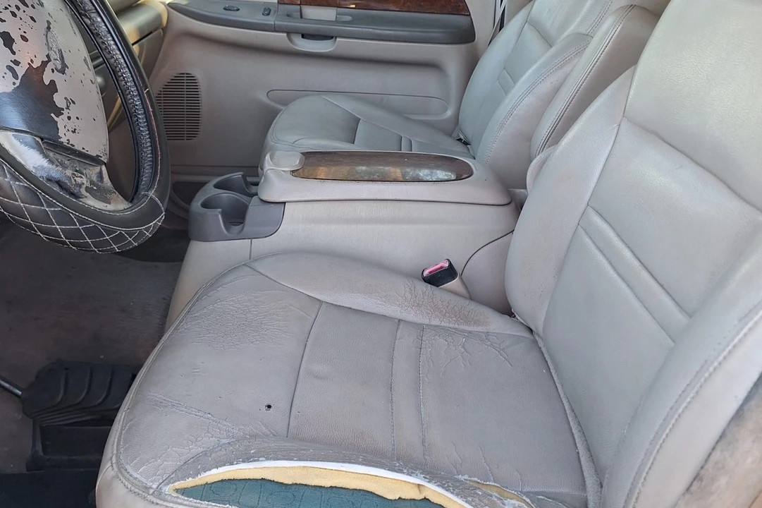 2000 Ford Excursion - Image 4 of 7