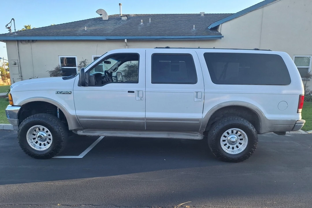 2000 Ford Excursion - Image 3 of 7