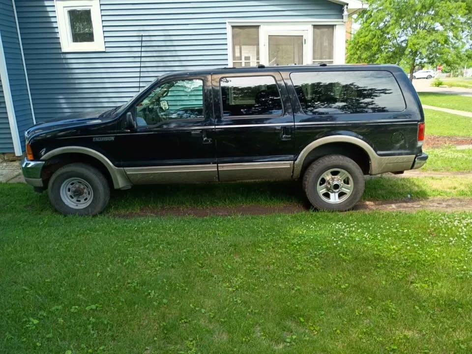 2000 Ford Excursion - Image 3 of 10