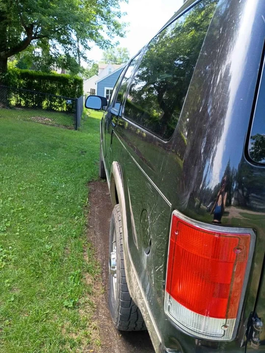 2000 Ford Excursion - Image 4 of 10
