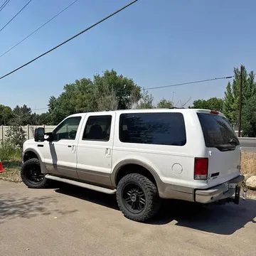 2000 Ford Excursion Limited Sport Utility 4D