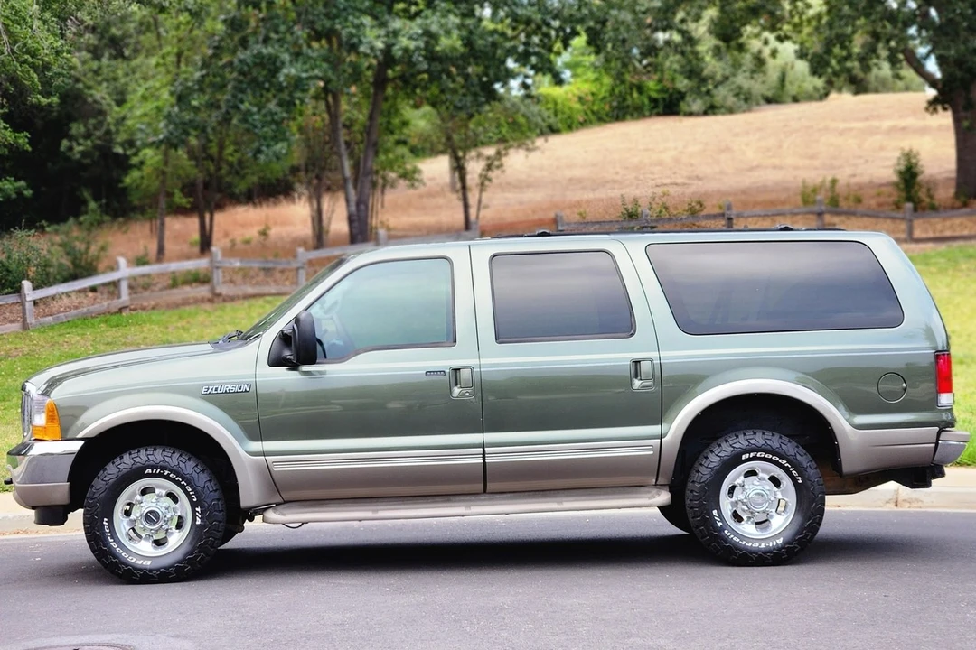 2000 Ford Excursion - Image 9 of 31