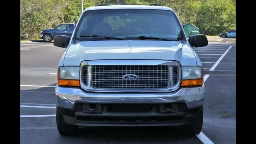 2000 Ford Excursion - Image 10 of 18