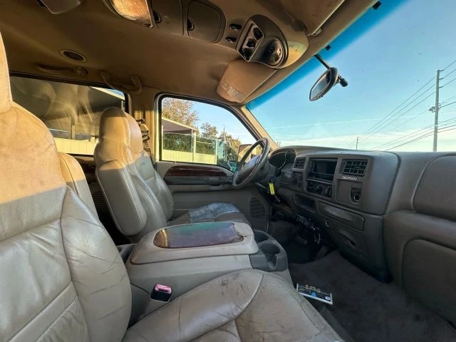 2000 Ford Excursion - Image 10 of 19