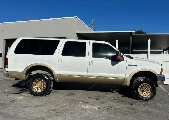 2000 Ford Excursion - Image 5 of 19