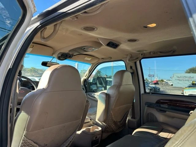 2000 Ford Excursion - Image 17 of 19
