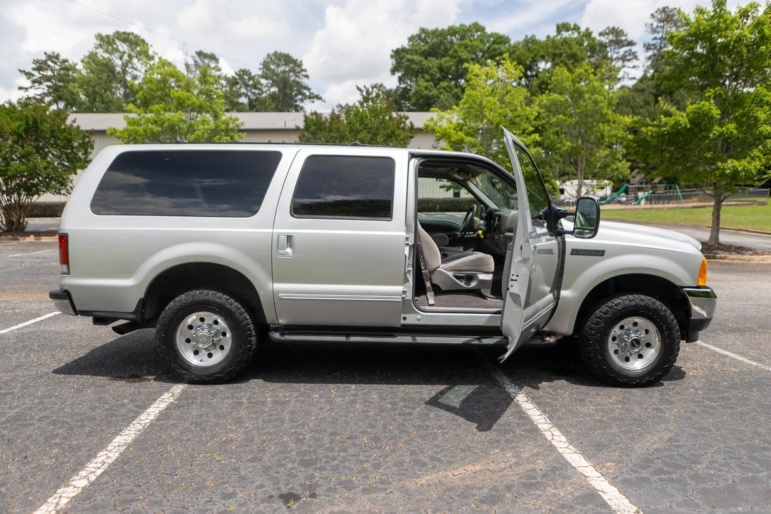 2000 Ford Excursion - Image 10 of 31