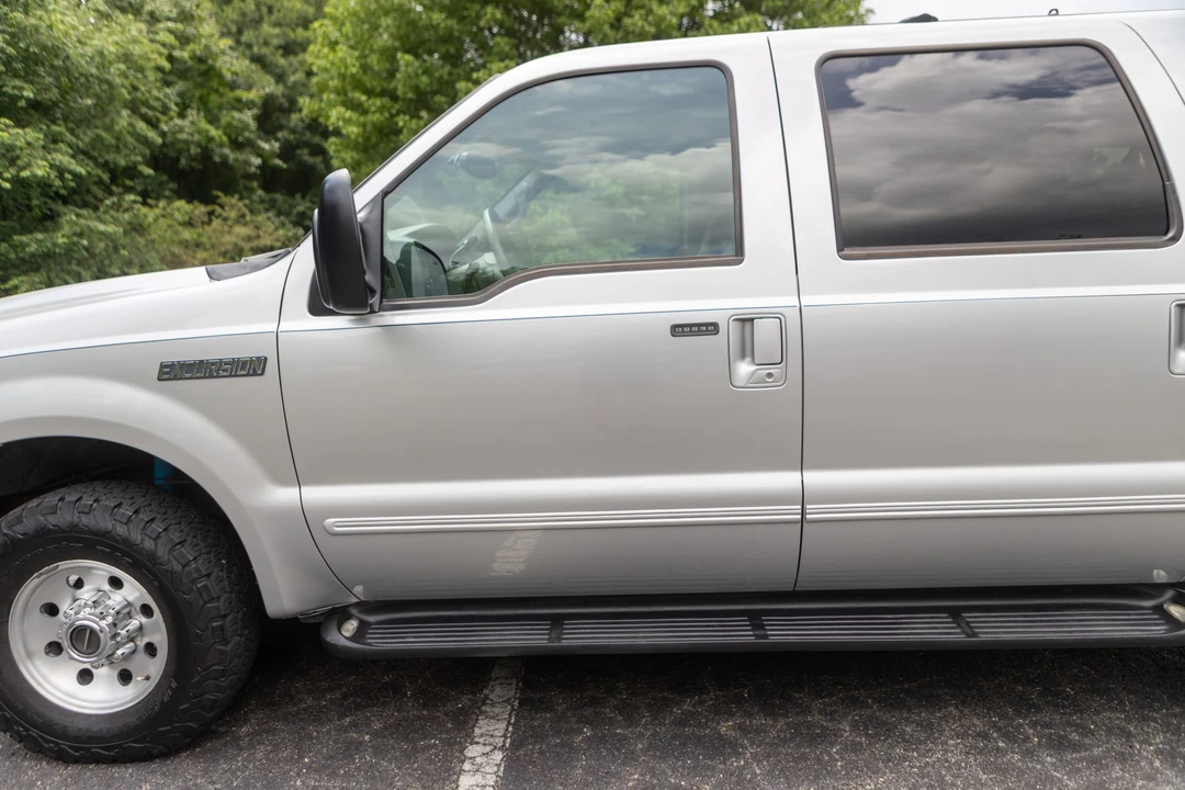 2000 Ford Excursion - Image 24 of 31