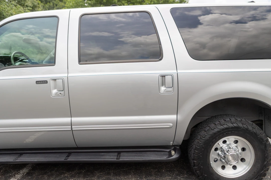 2000 Ford Excursion - Image 25 of 31