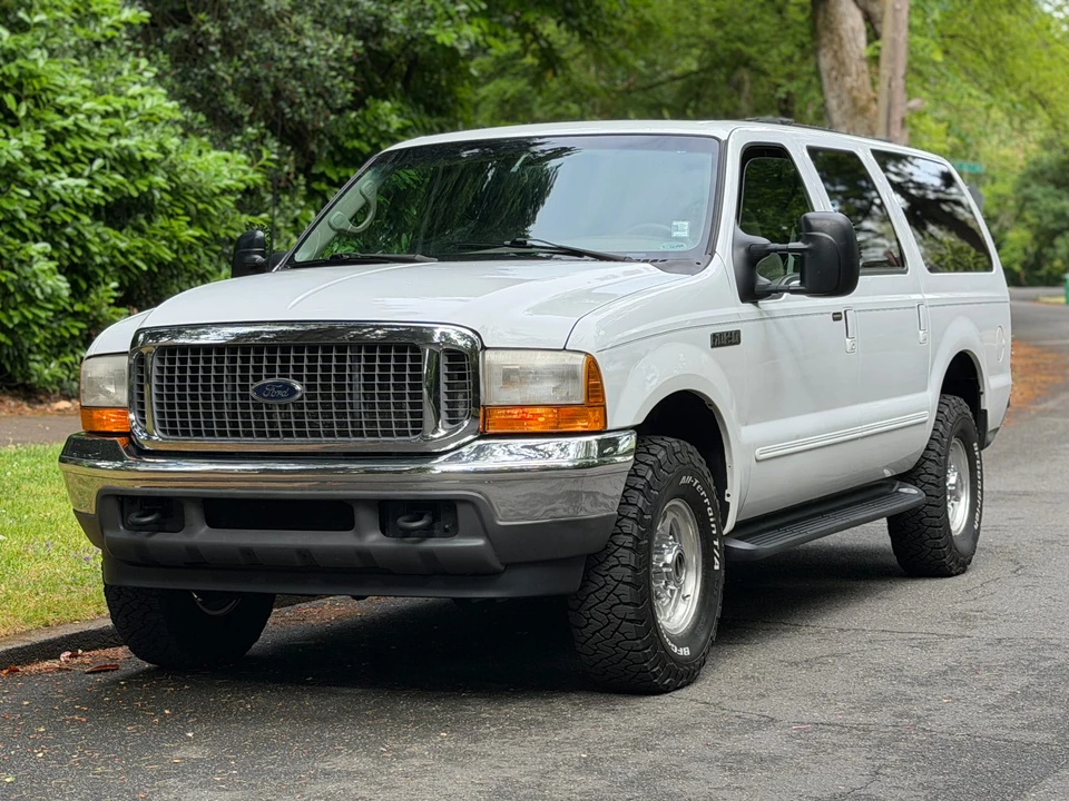 2000 Ford Excursion - Image 2 of 31