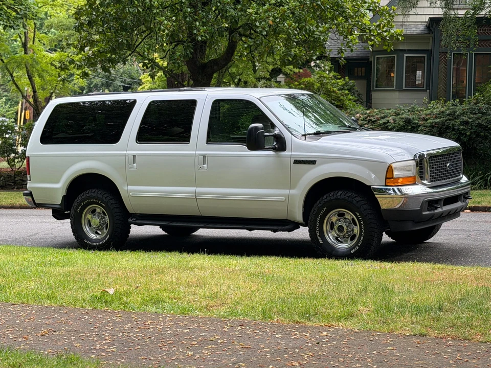 2000 Ford Excursion - Image 11 of 31