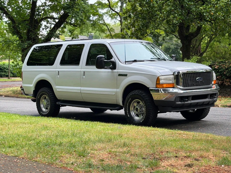 2000 Ford Excursion - Image 12 of 31
