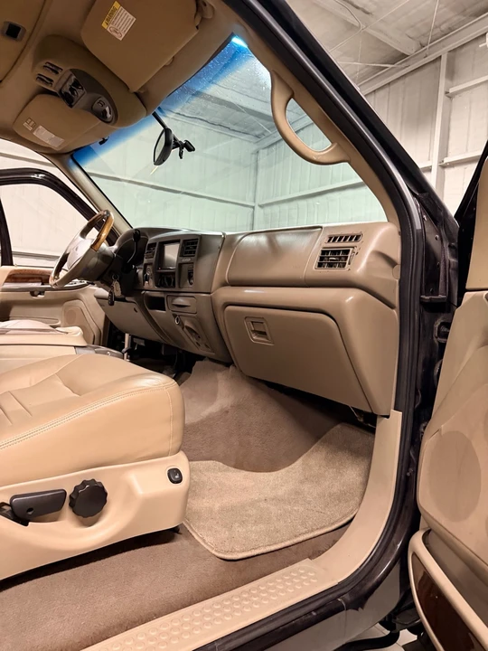 2000 Ford Excursion - Image 16 of 21