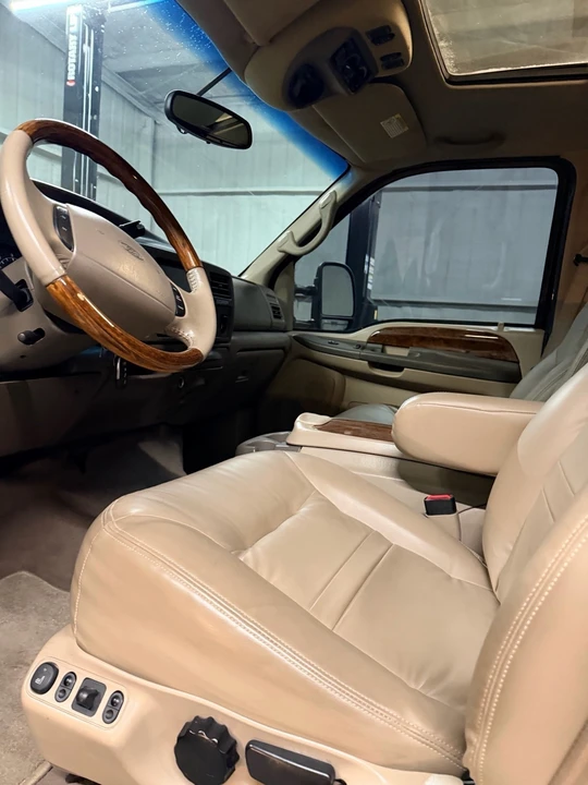2000 Ford Excursion - Image 17 of 21
