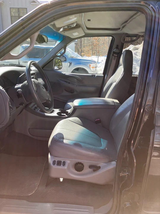 2000 Ford Expedition 1st Gen - Image 3 of 14