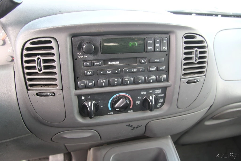 2000 Ford Expedition 1st Gen - Image 18 of 21