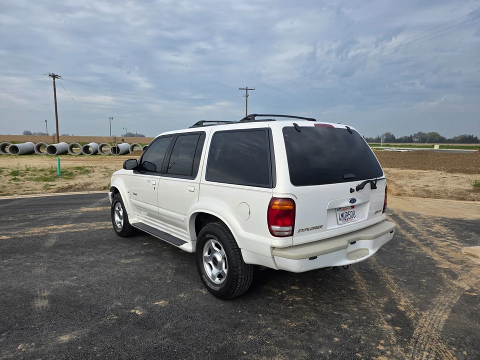 2000 Ford Explorer 2nd Gen - Image 6 of 20