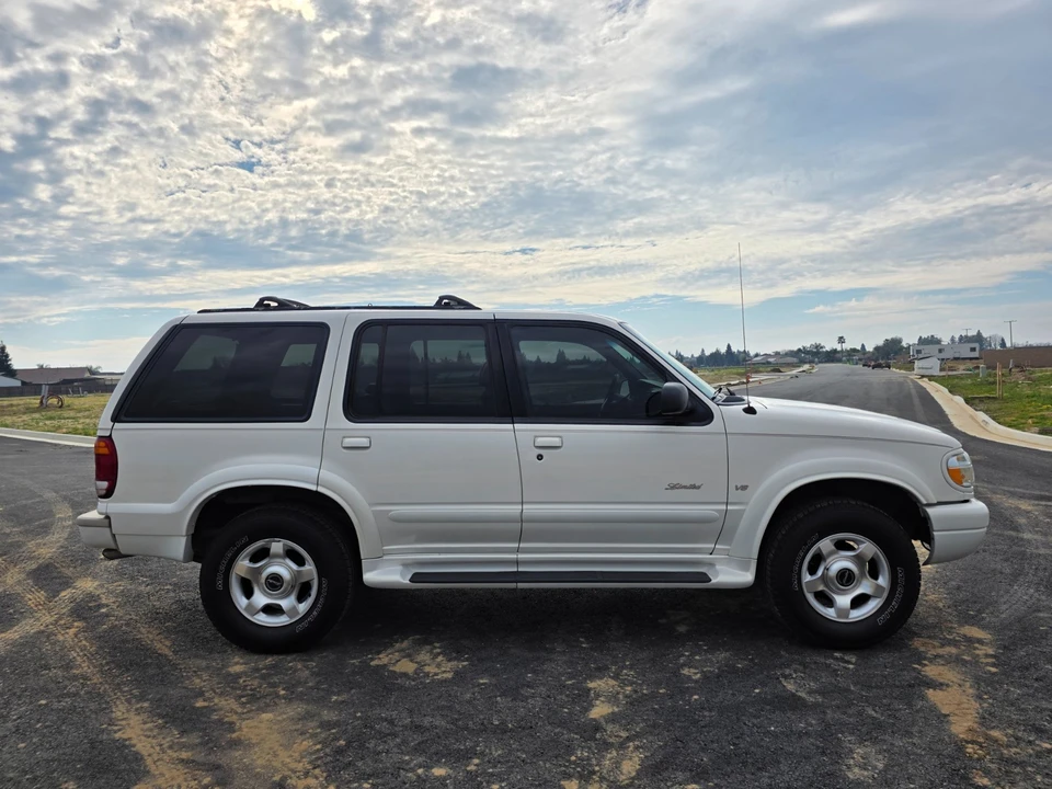 2000 Ford Explorer 2nd Gen - Image 8 of 20