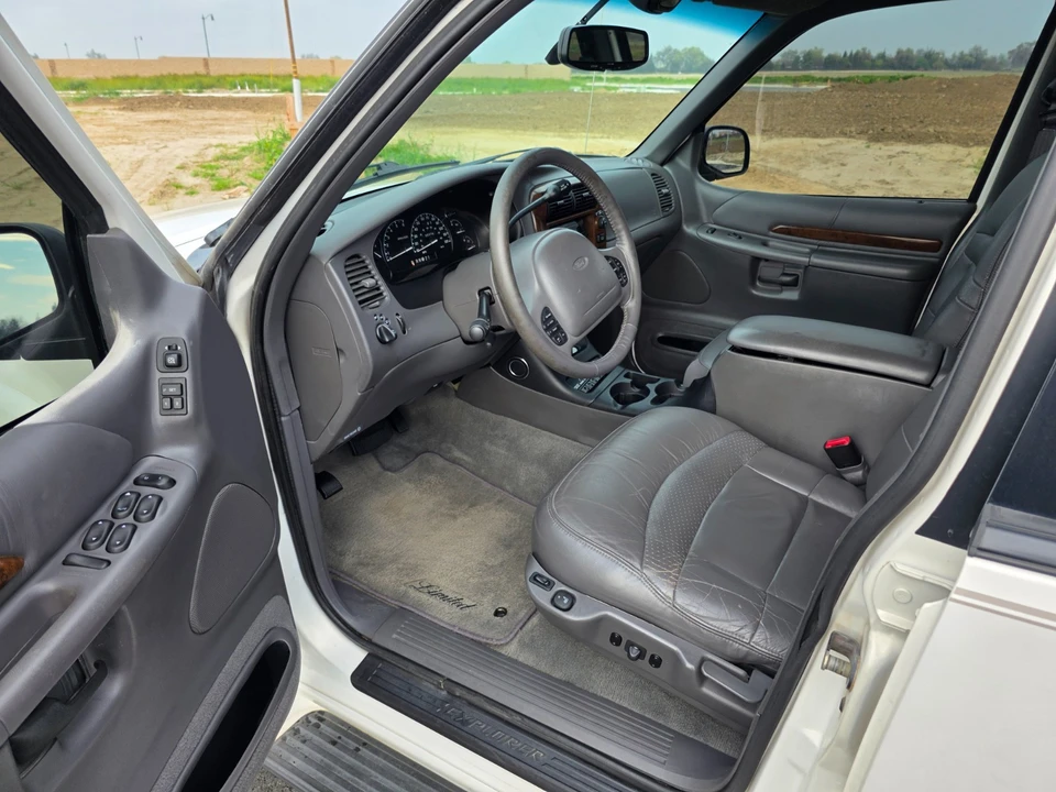 2000 Ford Explorer 2nd Gen - Image 12 of 20