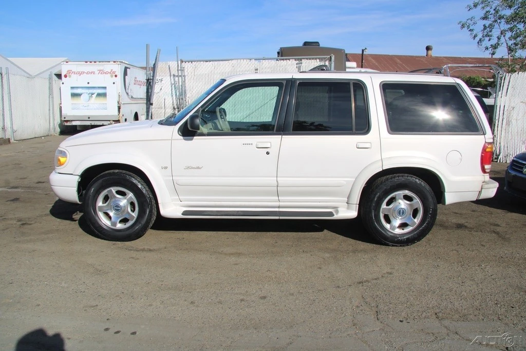 2000 Ford Explorer 2nd Gen - Image 3 of 21