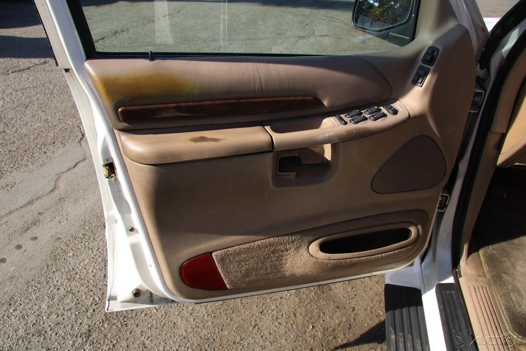 2000 Ford Explorer 2nd Gen - Image 10 of 21