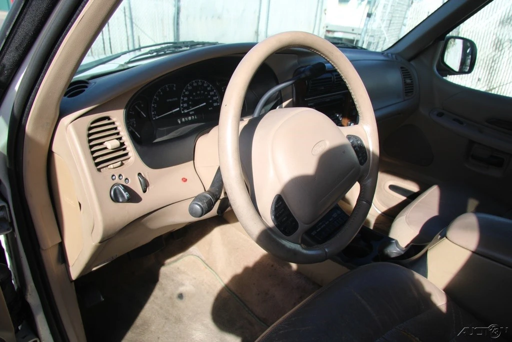 2000 Ford Explorer 2nd Gen - Image 12 of 21