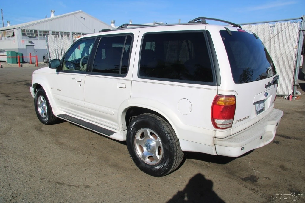 2000 Ford Explorer 2nd Gen - Image 4 of 21