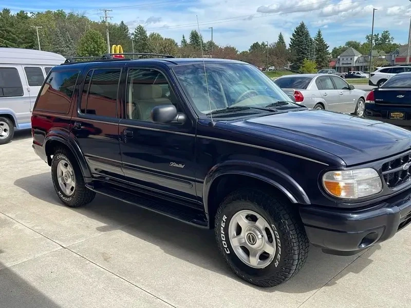 2000 Ford Explorer 2nd Gen - Image 8 of 31