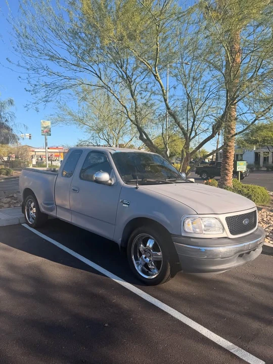 2000 Ford F-150 10th Gen - Image 2 of 4