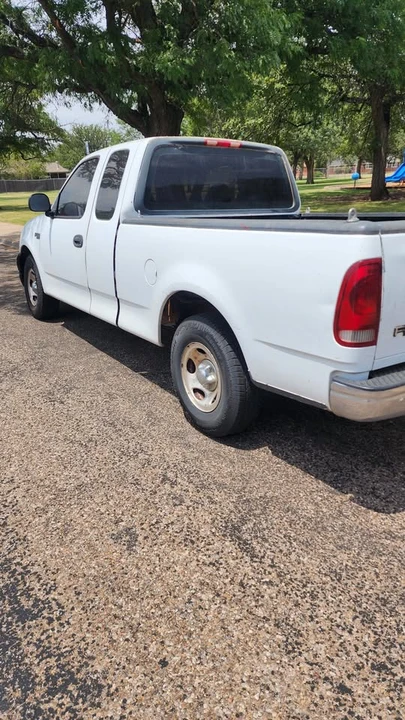 2000 Ford F-150 10th Gen - Image 2 of 8