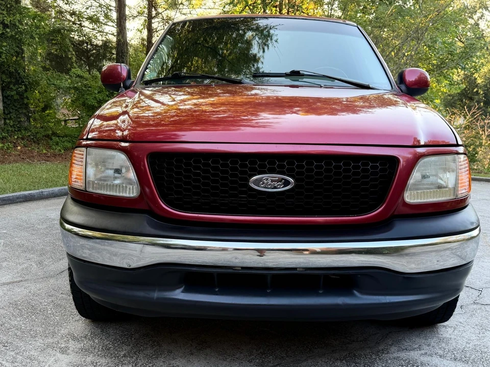 2000 Ford F-150 10th Gen - Image 2 of 16