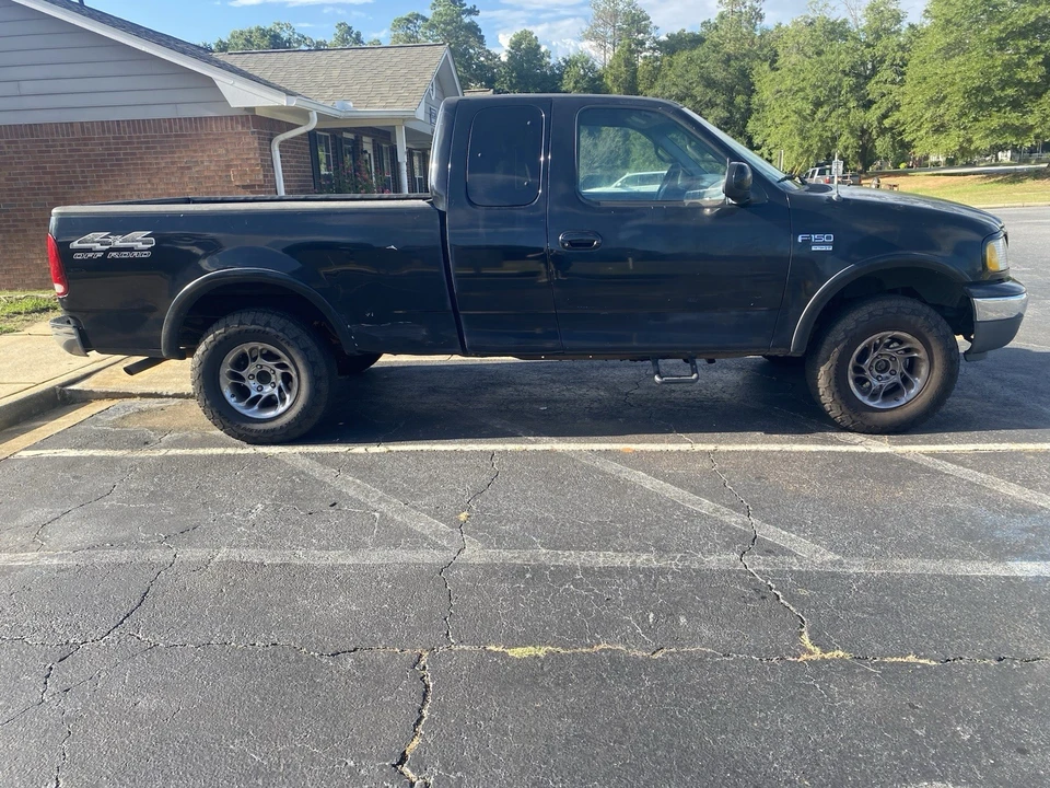 2000 Ford F-150 10th Gen - Image 2 of 23
