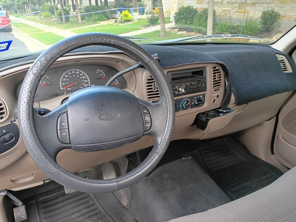 2000 Ford F-150 10th Gen - Image 6 of 13