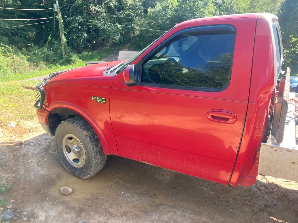 2000 Ford F-150 10th Gen - Image 2 of 14