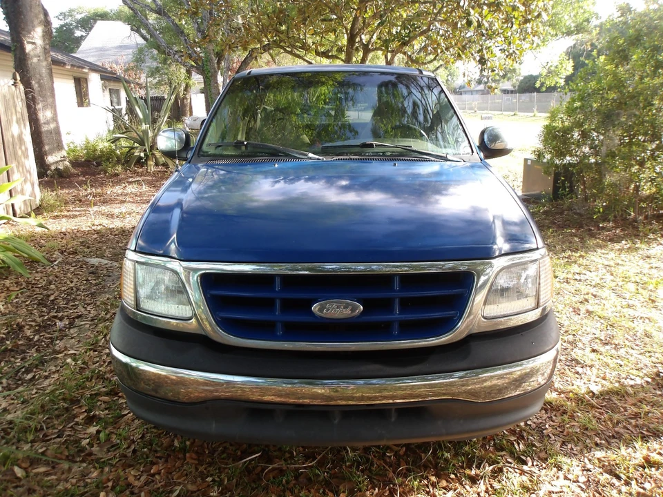 2000 Ford F-150 10th Gen - Image 2 of 20